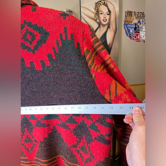 Vintage Woolrich Women’s Wool Long Coat Blanket Southwest Aztec Size M - Picture 7 of 10